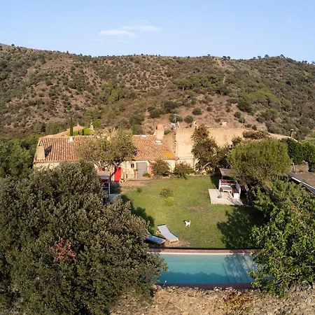 Mas Estela Lila Apartment